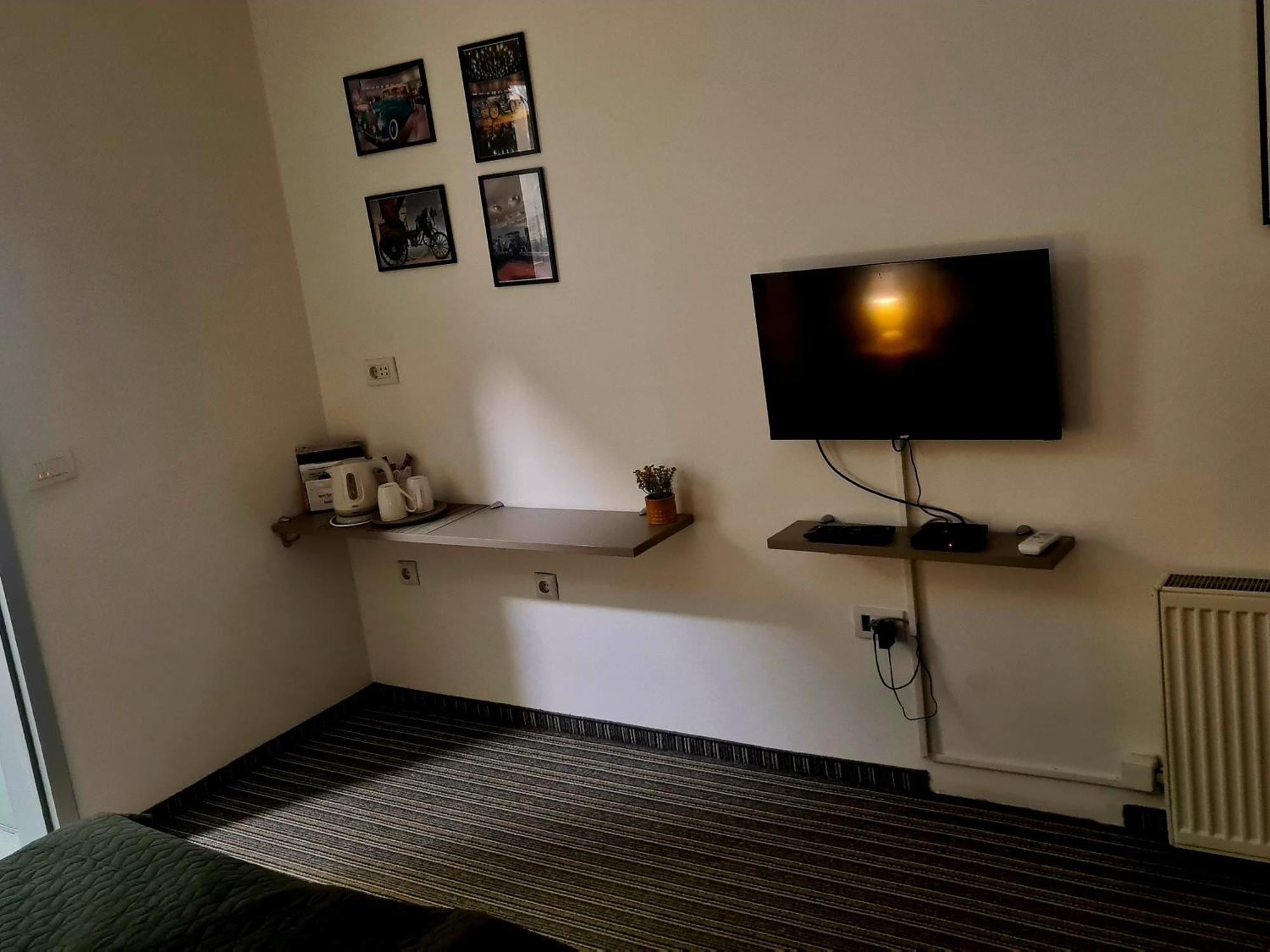 BoNiToS, SOBE-ROOMS Slavonski Brod Exterior foto
